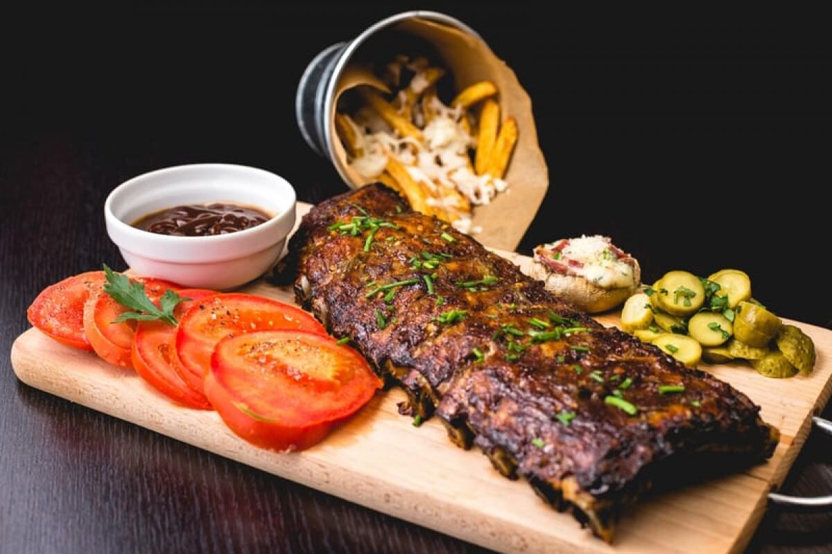 Bar meal tray