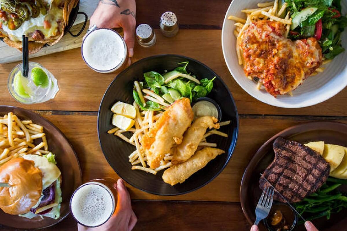 A meal in the pub